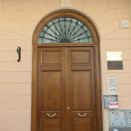 Pepe's Place - Re Di 4*
